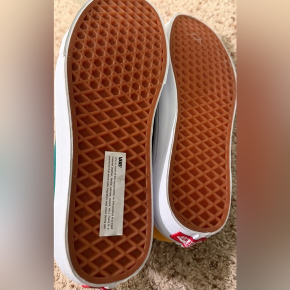 NWOB Vans Yacht Club Suede and Canvas Old School Sneakers, M9/W10.5 - Picture 8 of 8